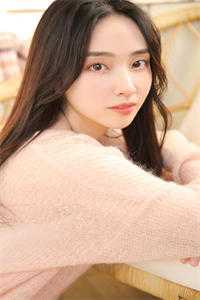 活成前任白月光后，她桃花朵朵开畅销书目