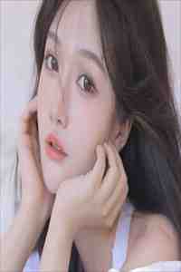 活成前任白月光后，她桃花朵朵开畅销书籍