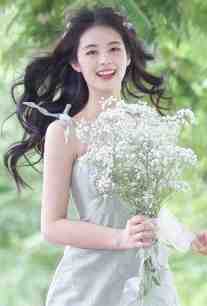 活成前任白月光后，她桃花朵朵开精选小说推荐