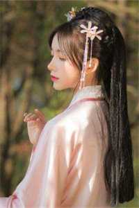完整版阅读穿成明君心尖宠，众妃谄媚我开摆
