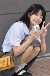 最新热门小说穿成霸总妻，我炮灰碾压女主角！