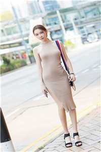 意外发现性感女上司的秘密<