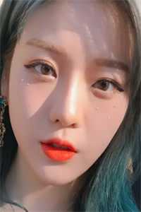 丈夫的镜中女友