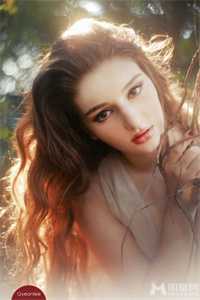 闺蜜将我卖到恶魔大本营，却不想我是恶魔老大白月光的小说<