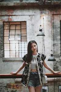 装孕翻车后，死对头和我奉子成婚<