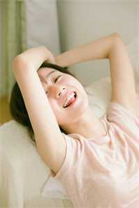 周絮宁秦宥川写的小说青山如黛草如烟