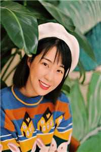 小说重生后，她和阴鸷大佬共谋天下