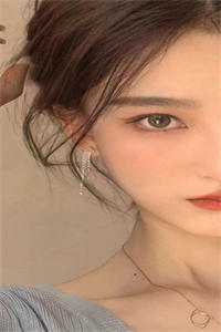 开局举报卖国父亲，女配她下乡躺赢了完整版