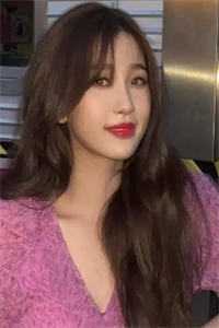 畅读精品军婚撩人：倒霉女配高嫁清冷军官