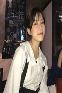 我靠多子多福系统宠冠后宫文章全文