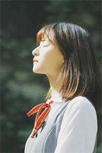 被逼投井后，弃妃她混得风生水起精修版