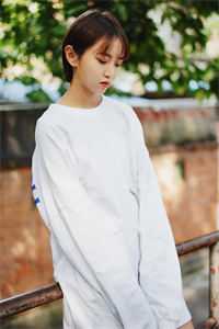 活成前任白月光后，她桃花朵朵开全文版