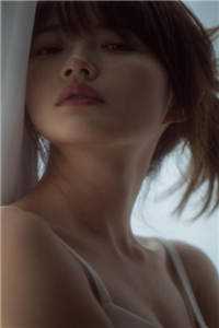 畅读佳作推荐穿成霸总妻，我炮灰碾压女主角！