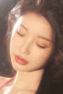 疯批女配穿越后，捂紧的小马甲被男主们曝光了全文浏览