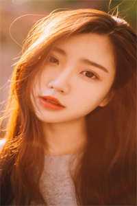 活成前任白月光后，她桃花朵朵开
