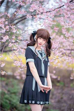 活成前任白月光后，她桃花朵朵开全文版