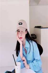 穿成豪门千金后，玄学大佬摆烂了