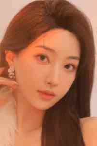 甘愿受囚男女主人公