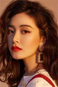 女友官宣白月光后，我任由她公司破产