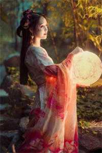 烟花散如尘