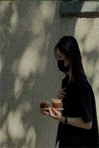 女儿生日当天，我去自首了