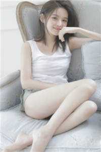 坠机荒岛就剩我和3位美女
