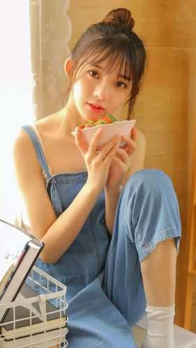 打脸抢我父亲的绿茶孤女男女主人公