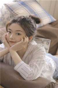 女儿葬礼，医生老婆却在陪竹马