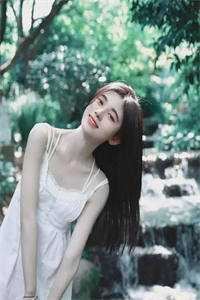 相恋十年，女友让我别打扰她和男助理甜蜜
