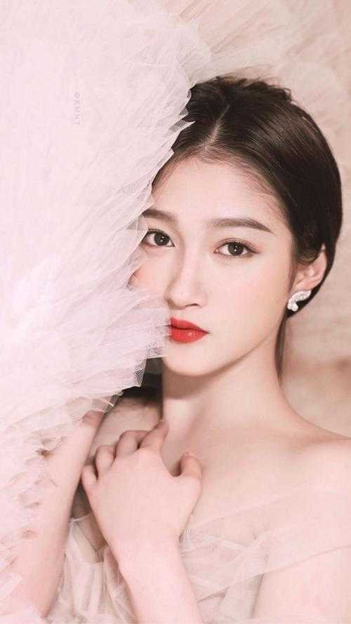 妹妹帮我资助的贫困生抢我未婚妻：顾玲月白枭番外笔趣阁