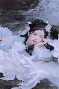侯爷为表妹当街扇我后，我转嫁他人三年抱俩无删减+无广告