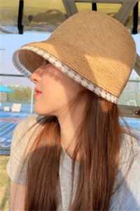 首富未婚妻把我塞进泔水桶，可我是全豪门跪接的祖师奶